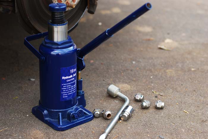 Домкрат бутылочный гидравлический 16 тонн