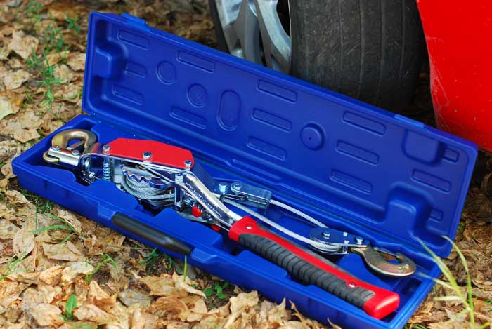 Рычажная автомобильная лебедка, 4 тонны, 2 крюка, в кейсе