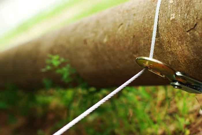 Ручная рычажная автомобильная лебедка HP142D. Лебедка оснащена 2 крюками, и имеет грузоподъемностью 4 тонны