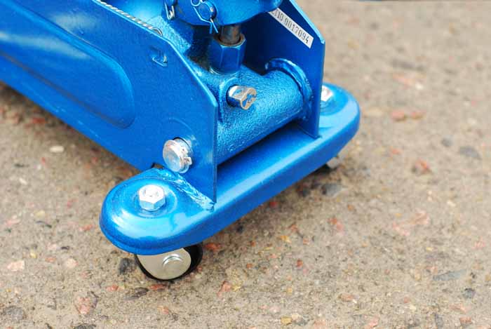 Домкрат гидравлический подкатной 2250 кг с фиксатором