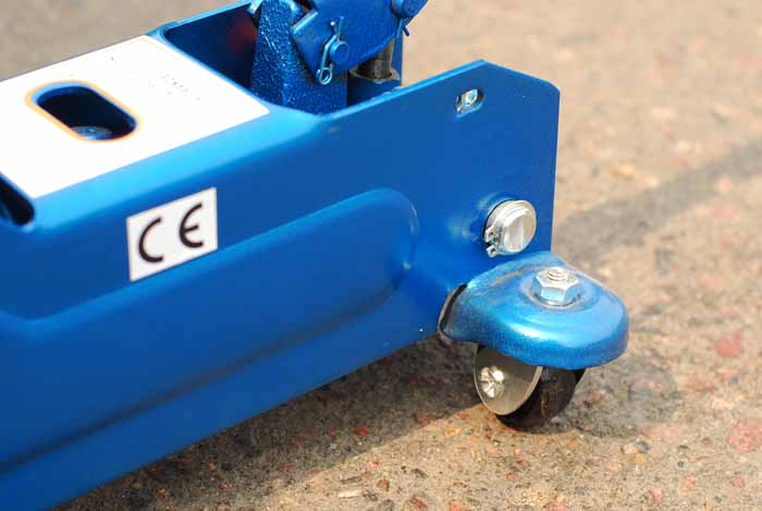 Домкрат гидравлический подкатной PREMIER 2,25 тонны + пластиковый кейс