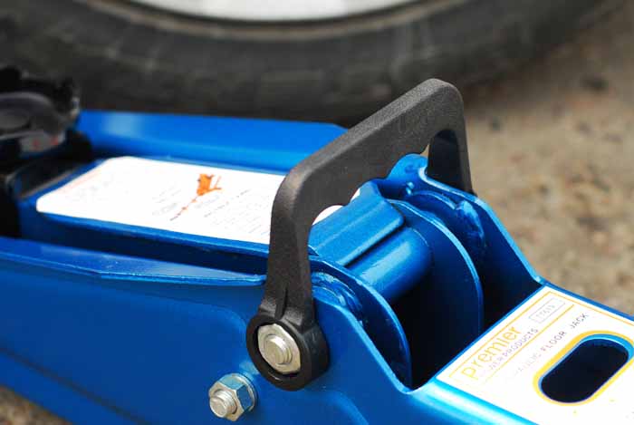 Домкрат гидравлический подкатной PREMIER 2,25 тонны + пластиковый кейс