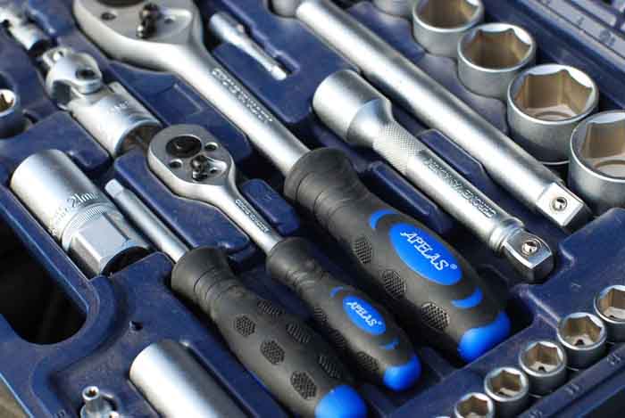 Набор инструментов  APELAS 108 предметов 1/2