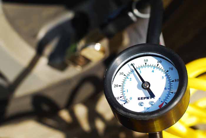 Автомобильный воздушный компрессор БЕРКУТ R20