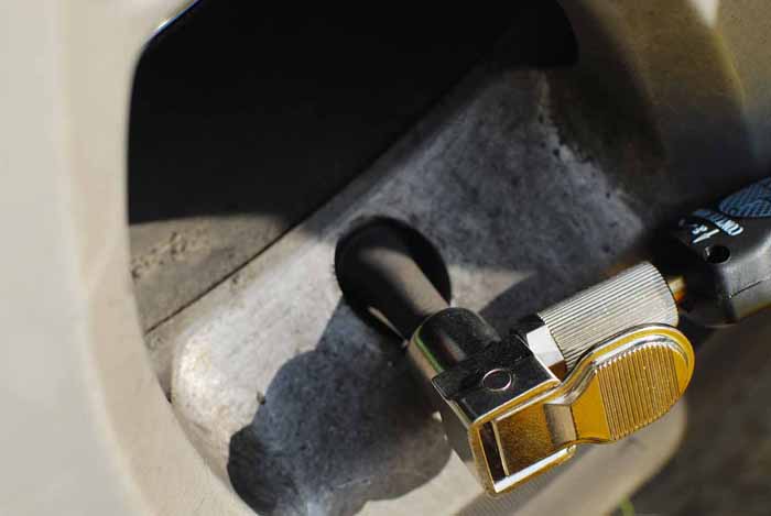 Автомобильный воздушный компрессор БЕРКУТ R20